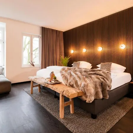 Hotell Nena 4*