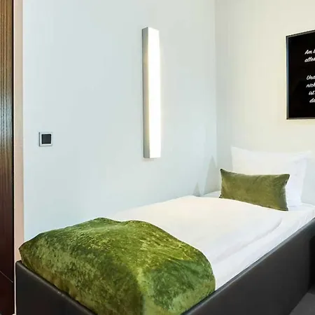 Hotell Nena 4*
