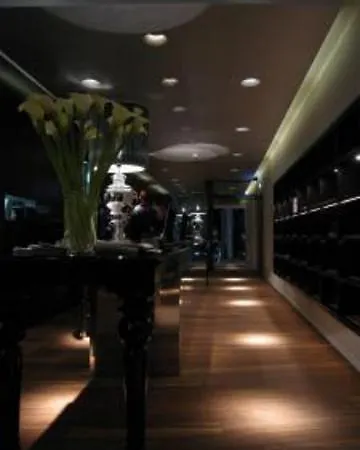 Hotell Nena 4*